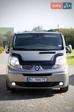 Минивэн Renault Trafic 2012 в 