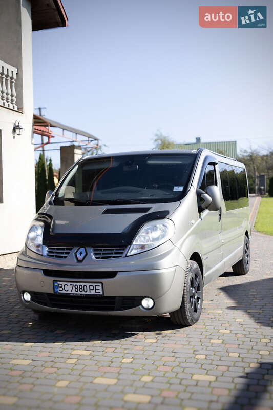 Renault Trafic 2012 Renault Trafic 2012