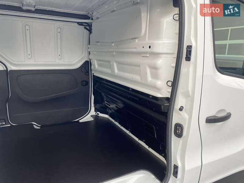 Вантажний фургон Renault Trafic 2022 в Радивиліві фото 30 Вантажний фургон Renault Trafic 2022 в Радивиліві