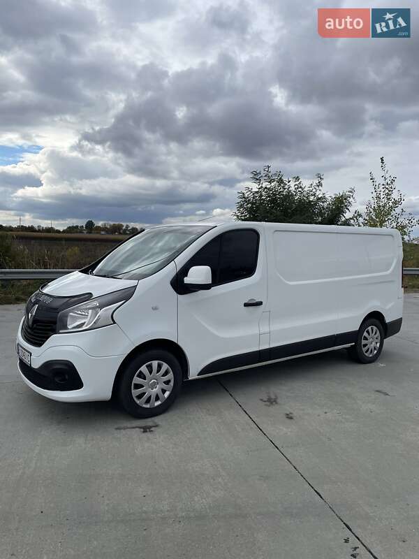 Вантажний фургон Renault Trafic 2018 в Полтаві