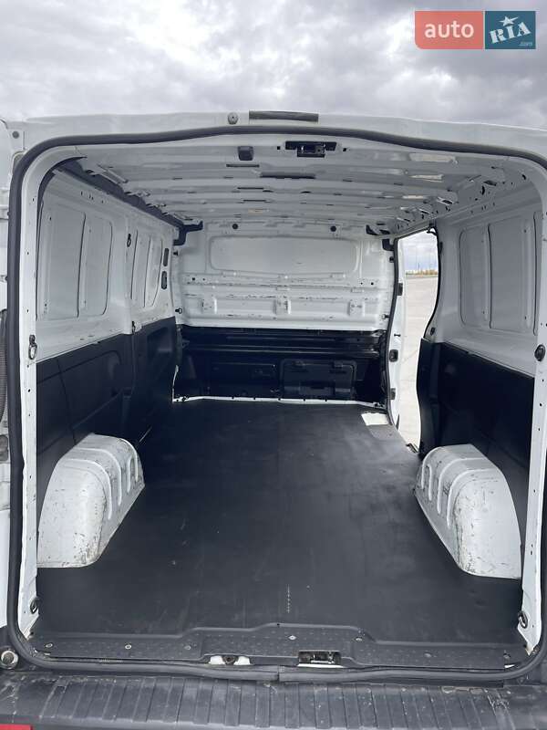 Вантажний фургон Renault Trafic 2018 в Полтаві