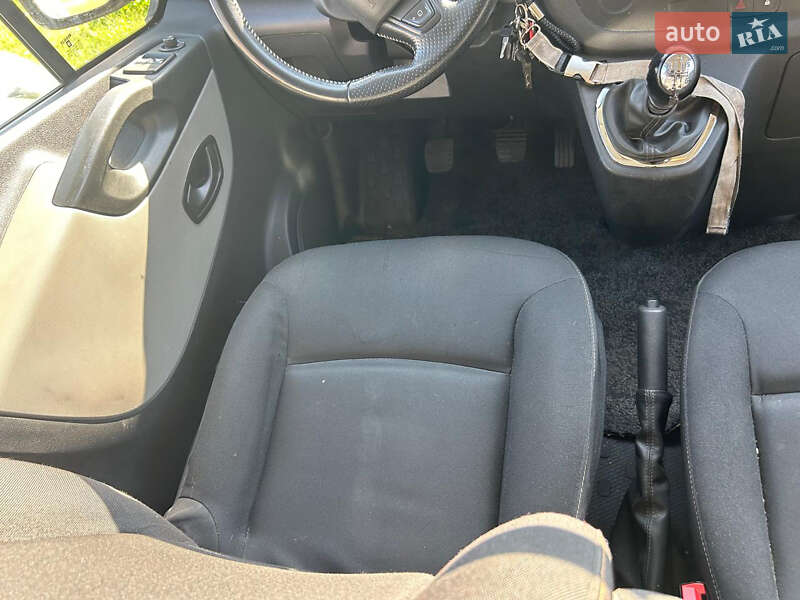 Мінівен Renault Trafic 2017 в Дніпрі