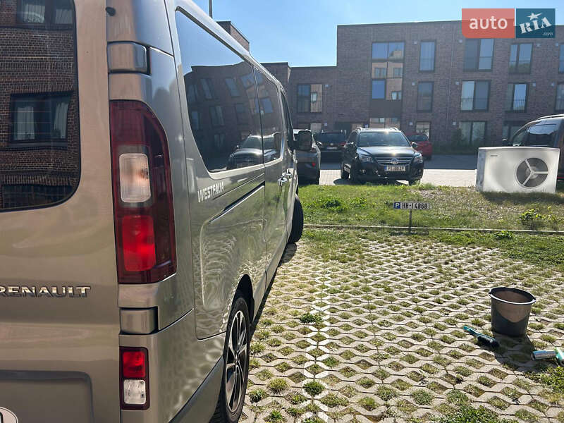 Мінівен Renault Trafic 2017 в Дніпрі