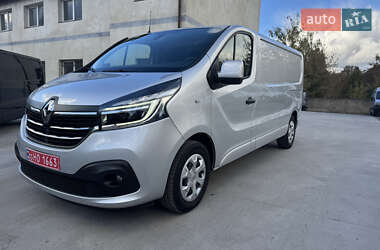 Грузовой фургон Renault Trafic 2021 в 