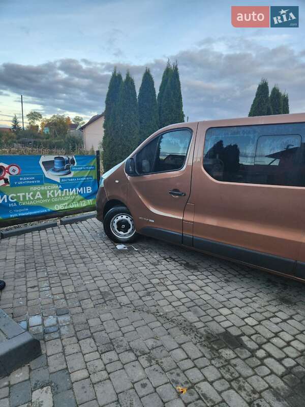 Минивэн Renault Trafic 2015 в Ивано-Франковске