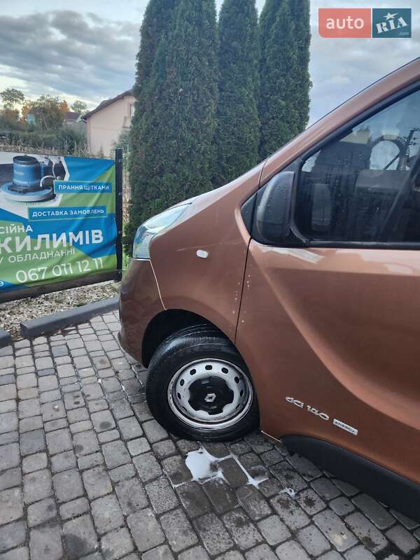 Минивэн Renault Trafic 2015 в Ивано-Франковске