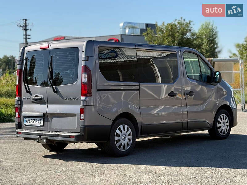 Минивэн Renault Trafic 2016 в Киеве фото 3 Минивэн Renault Trafic 2016 в Киеве