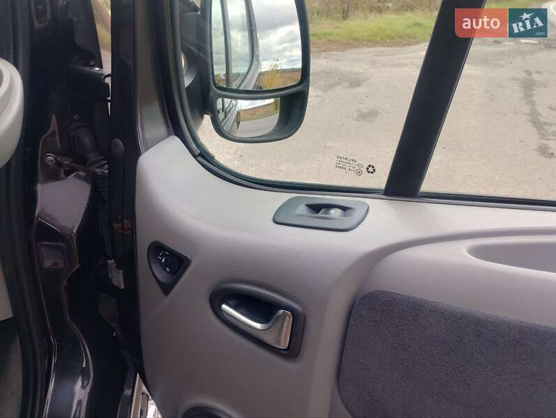 Минивэн Renault Trafic 2014 в Дубно