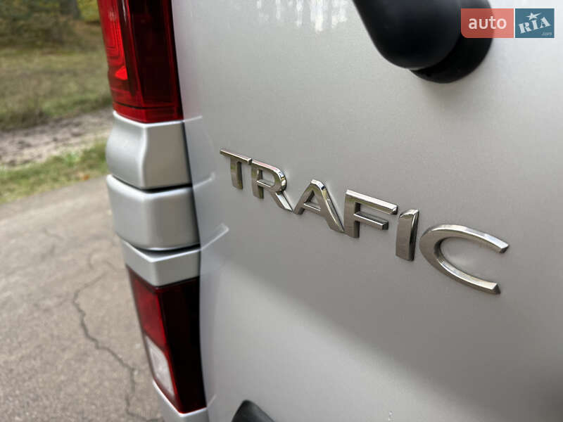 Минивэн Renault Trafic 2016 в Киеве фото 29 Минивэн Renault Trafic 2016 в Киеве
