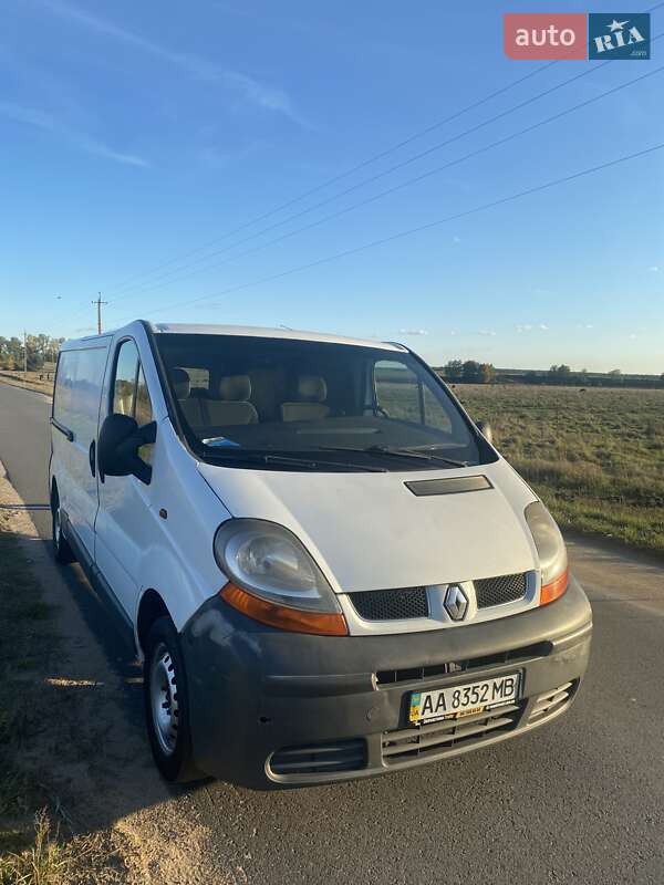 Вантажний фургон Renault Trafic 2006 в Києві