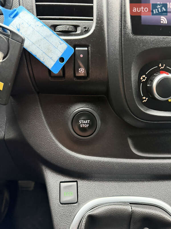 Минивэн Renault Trafic 2021 в Дубно