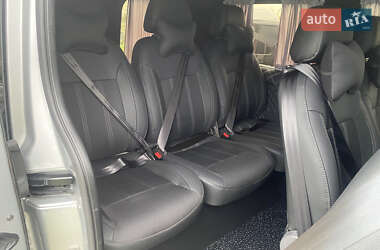 Минивэн Renault Trafic 2021 в 