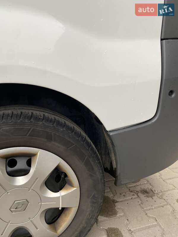 Грузовой фургон Renault Trafic 2014 в Полтаве фото 13 Грузовой фургон Renault Trafic 2014 в Полтаве