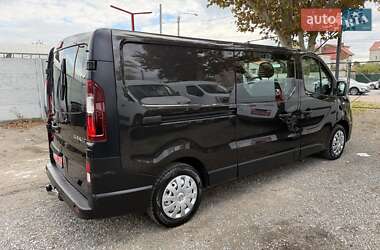Минивэн Renault Trafic 2016 в 