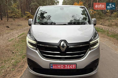 Минивэн Renault Trafic 2020 в 
