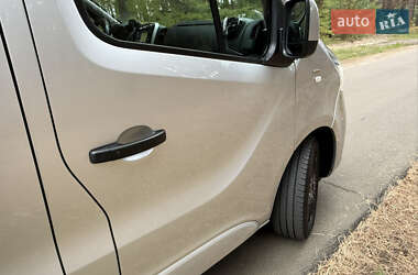 Минивэн Renault Trafic 2020 в 