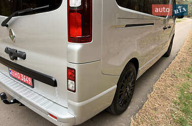 Минивэн Renault Trafic 2020 в 