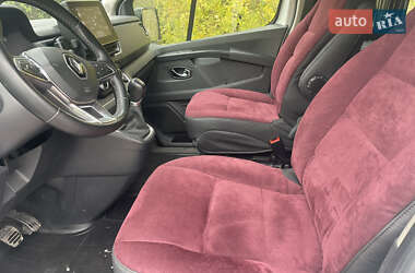 Минивэн Renault Trafic 2022 в 