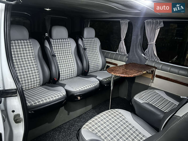 Мінівен Renault Trafic 2006 в Хмільнику