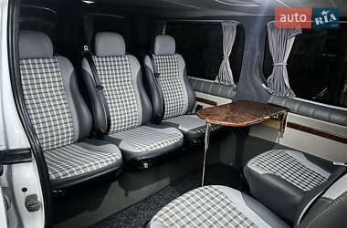 Минивэн Renault Trafic 2006 в 