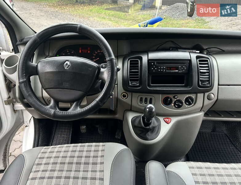 Мінівен Renault Trafic 2006 в Хмільнику