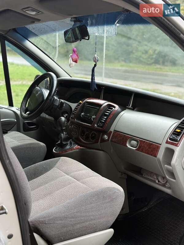 Минивэн Renault Trafic 2007 в Тульчине