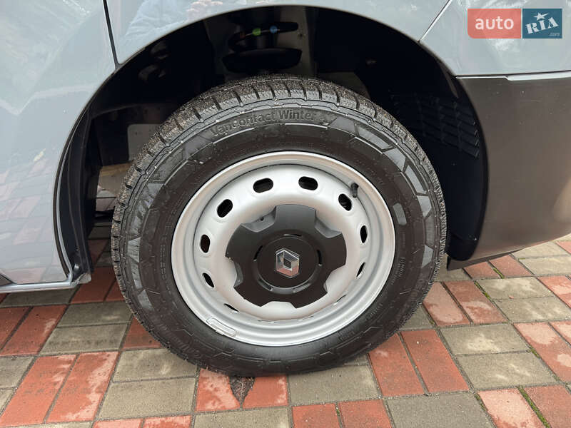 Грузовой фургон Renault Trafic 2020 в Казатине