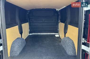 Грузопассажирский фургон Renault Trafic 2020 в 