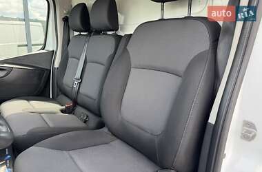 Грузопассажирский фургон Renault Trafic 2020 в 