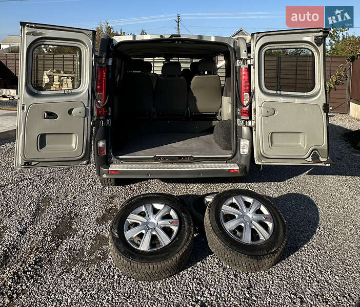 Минивэн Renault Trafic 2011 в Калиновке фото 57 Минивэн Renault Trafic 2011 в Калиновке