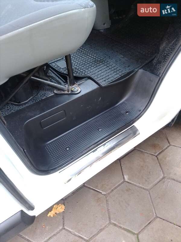 Грузовой фургон Renault Trafic 2010 в Харькове фото 16 Грузовой фургон Renault Trafic 2010 в Харькове
