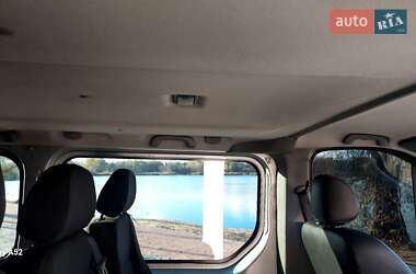 Минивэн Renault Trafic 2009 в 