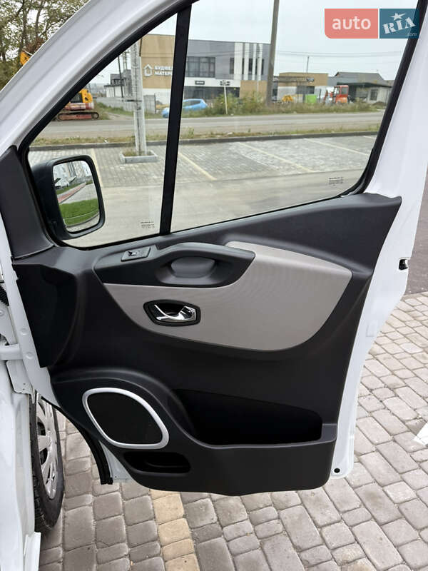 Грузопассажирский фургон Renault Trafic 2018 в Виннице фото 21 Грузопассажирский фургон Renault Trafic 2018 в Виннице