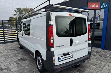 Минивэн Renault Trafic 2014 в 