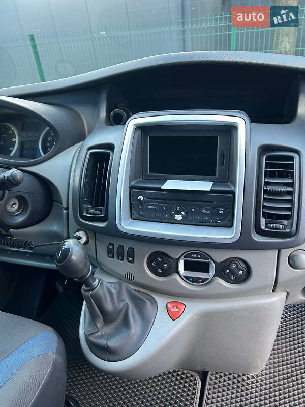 Минивэн Renault Trafic 2011 в Киеве фото 13 Минивэн Renault Trafic 2011 в Киеве