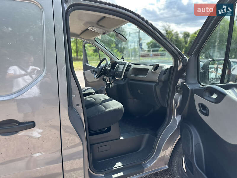 Грузовой фургон Renault Trafic 2017 в Ровно фото 20 Грузовой фургон Renault Trafic 2017 в Ровно