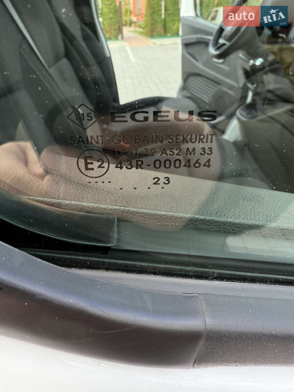 Грузовой фургон Renault Trafic 2023 в Львове