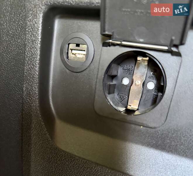 Минивэн Renault Trafic 2022 в Киеве фото 93 Минивэн Renault Trafic 2022 в Киеве