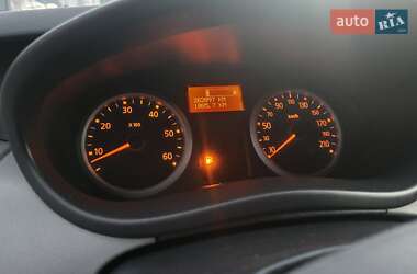 Минивэн Renault Trafic 2012 в 