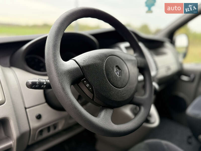 Мінівен Renault Trafic 2013 в Рівному