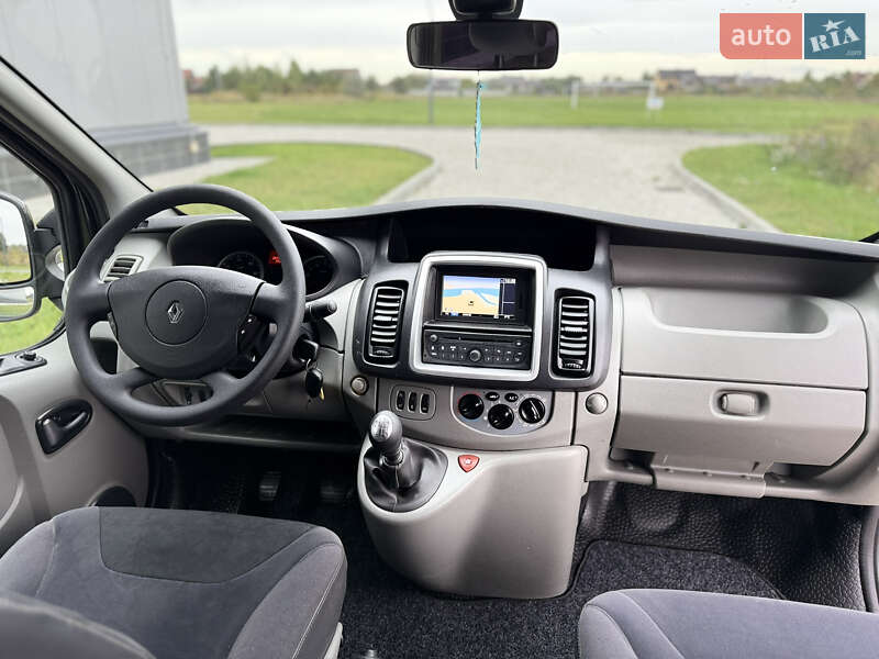 Мінівен Renault Trafic 2013 в Рівному