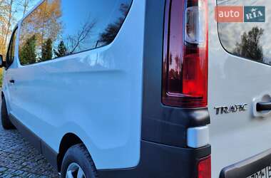 Минивэн Renault Trafic 2021 в 
