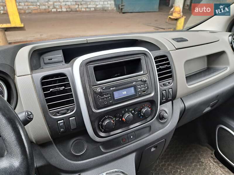 Грузовой фургон Renault Trafic 2017 в Киеве фото 4 Грузовой фургон Renault Trafic 2017 в Киеве