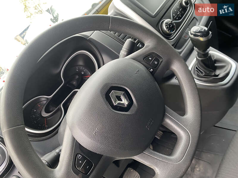 Вантажний фургон Renault Trafic 2021 в Дубні