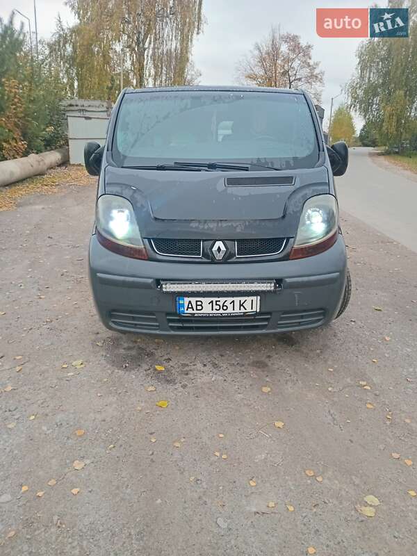 Мінівен Renault Trafic 2005 в Вінниці