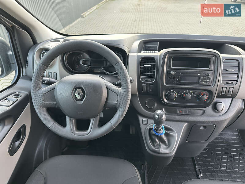 Минивэн Renault Trafic 2017 в Ужгороде фото 22 Минивэн Renault Trafic 2017 в Ужгороде