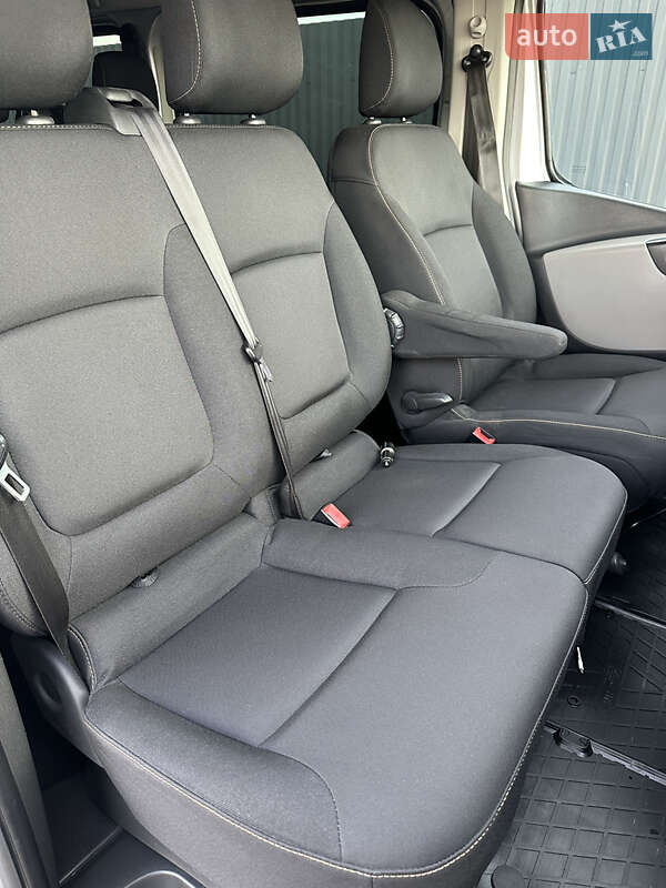 Минивэн Renault Trafic 2017 в Ужгороде фото 31 Минивэн Renault Trafic 2017 в Ужгороде