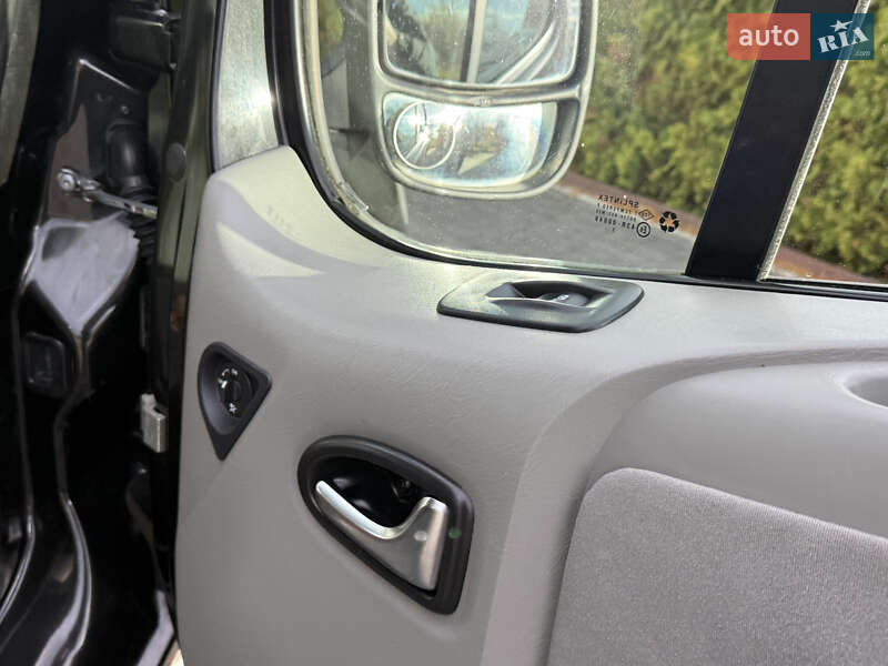 Мінівен Renault Trafic 2014 в Стрию