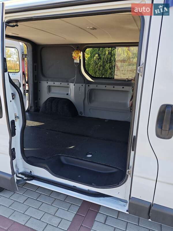 Грузовой фургон Renault Trafic 2013 в Измаиле