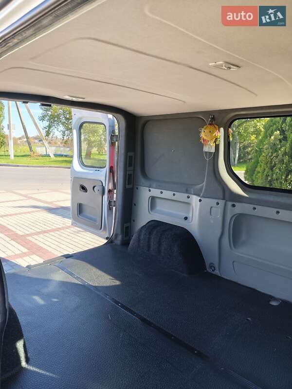 Грузовой фургон Renault Trafic 2013 в Измаиле